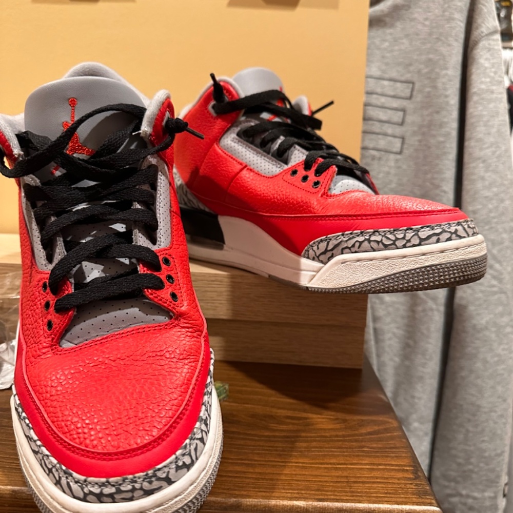 Jordan - Picture 3 of 3